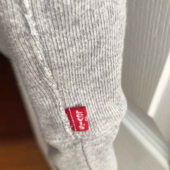 Levi’s  size medium gray Cotton hoodie sweatshirt - Picture 11 of 13